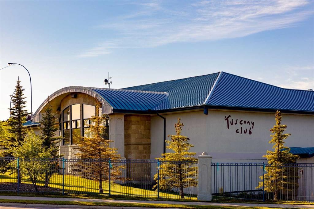 815 Tuscany Drive Nw, Calgary, AB - Outdoor