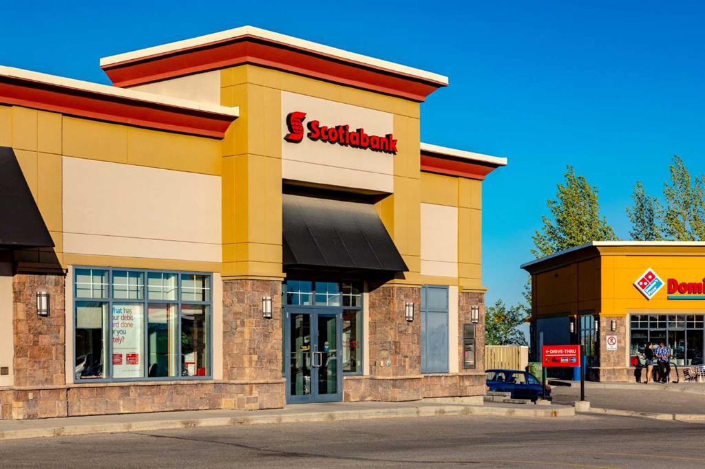 815 Tuscany Drive Nw, Calgary, AB - Outdoor