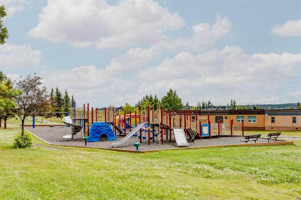 815 Tuscany Drive Nw, Calgary, AB - Outdoor