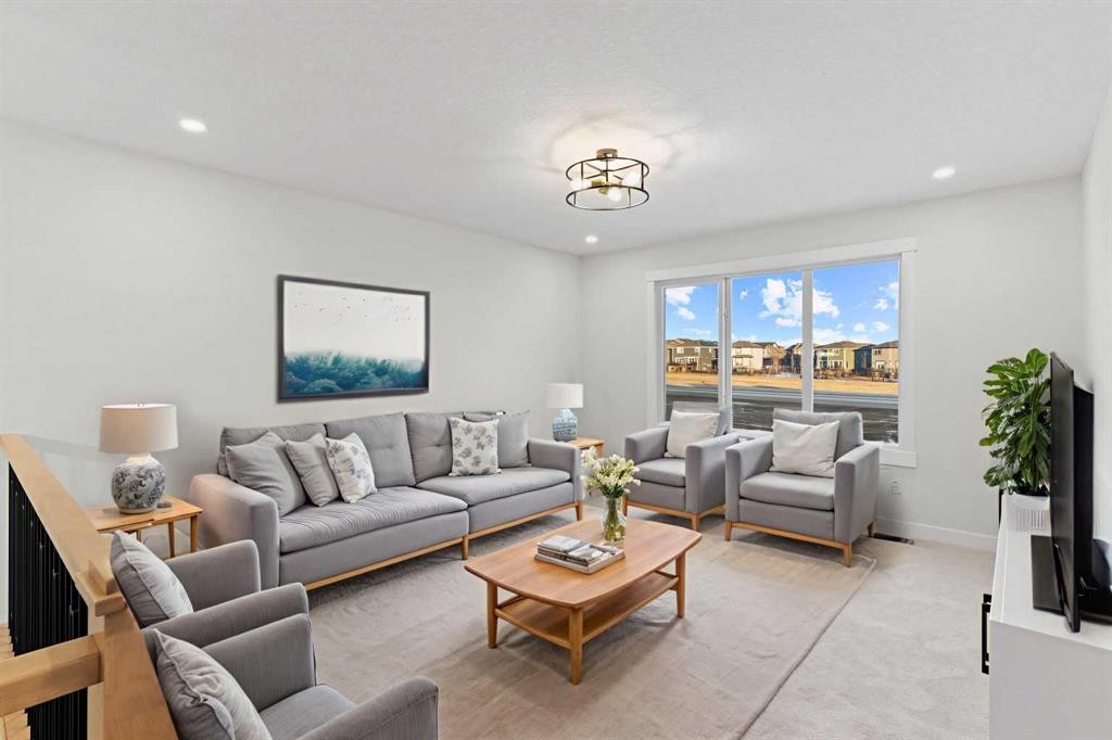 14 Ranchers Meadows, Okotoks, AB - Indoor Photo Showing Living Room