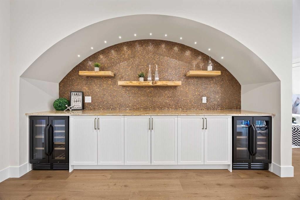 1220 Varsity Estates Road Nw, Calgary, AB - Indoor Photo Showing Other Room