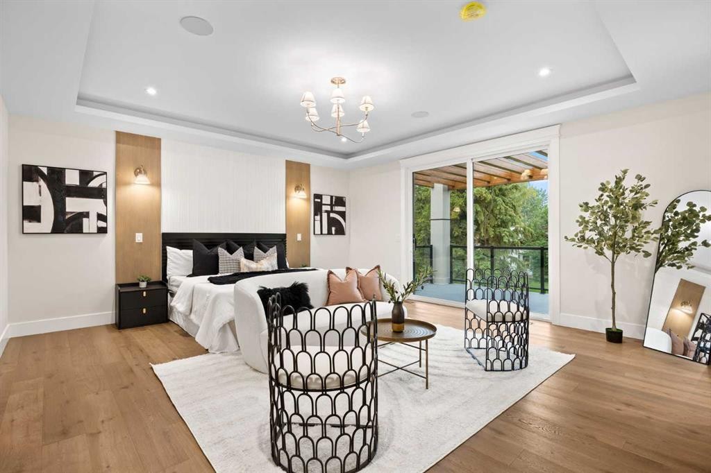 1220 Varsity Estates Road Nw, Calgary, AB - Indoor Photo Showing Bedroom