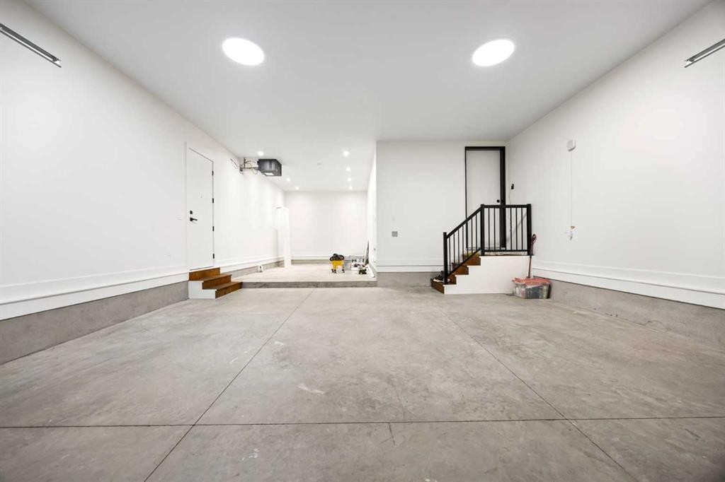 1220 Varsity Estates Road Nw, Calgary, AB - Indoor Photo Showing Other Room