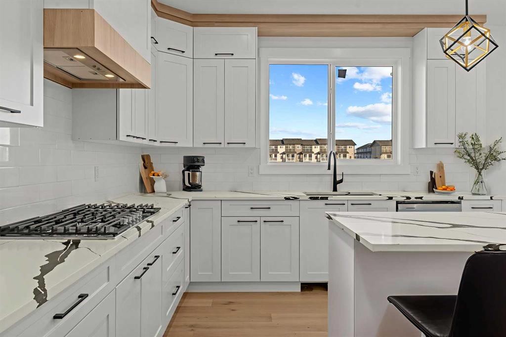 8 Ranchers Meadows, Okotoks, AB