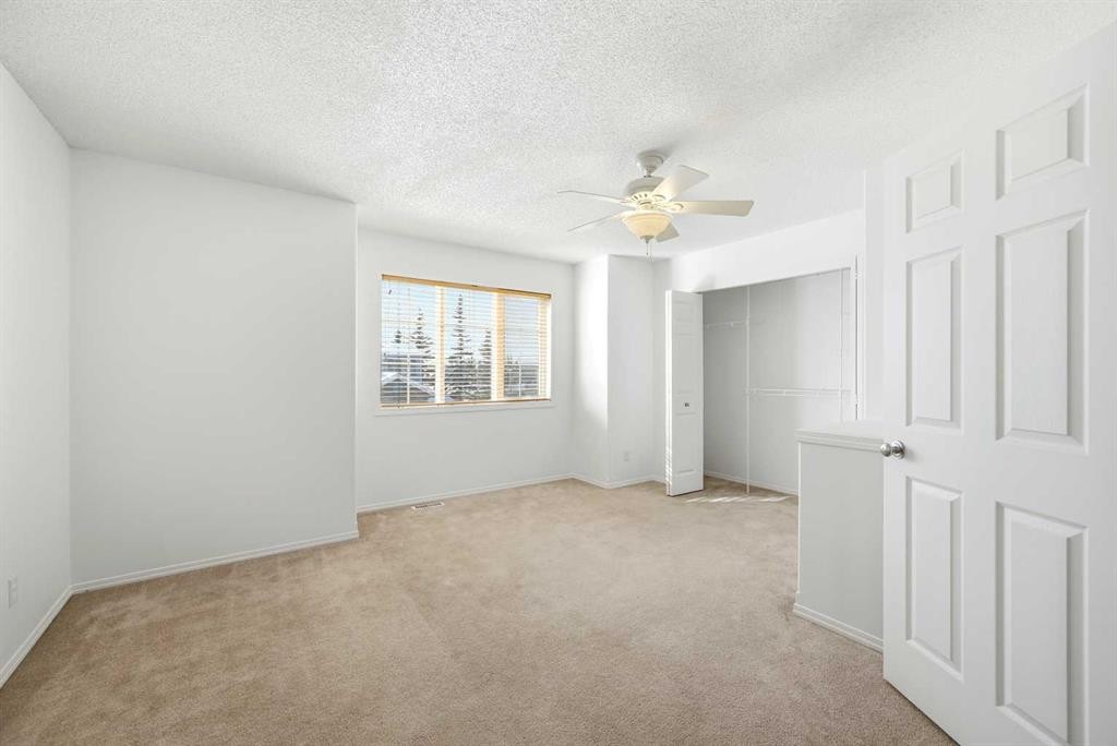 132 Royal Birch Mount Nw, Calgary, AB - Indoor Photo Showing Other Room