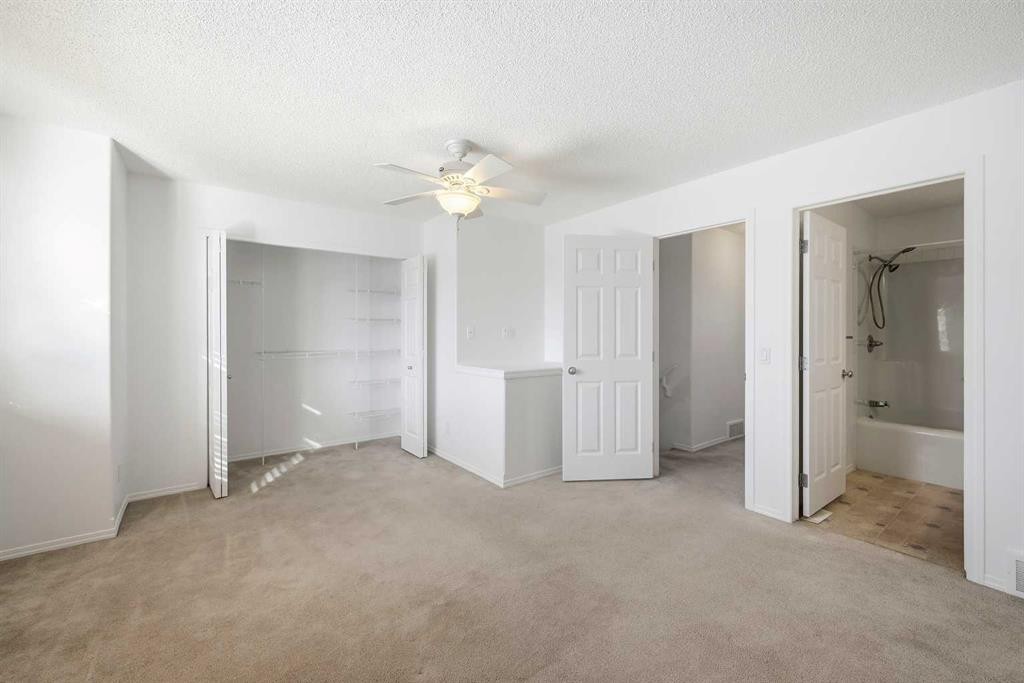 132 Royal Birch Mount Nw, Calgary, AB - Indoor Photo Showing Other Room