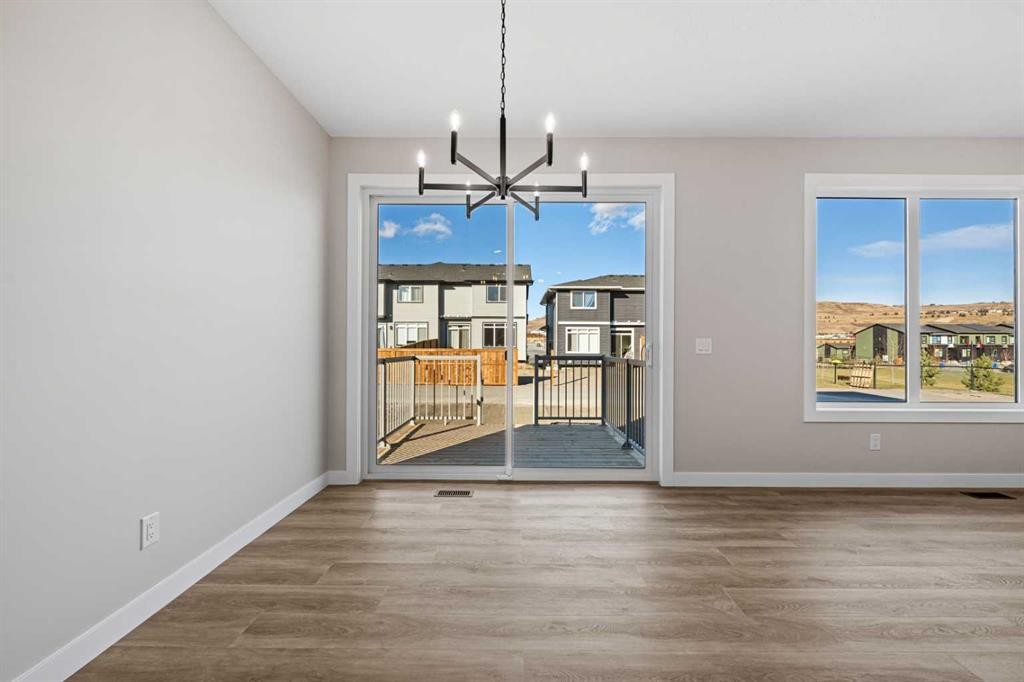 85 Quartz Crescent, Cochrane, AB - Indoor Photo Showing Other Room