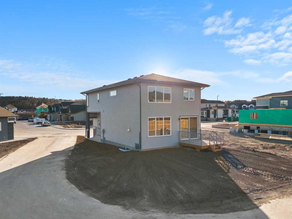 85 Quartz Crescent, Cochrane, AB - Outdoor