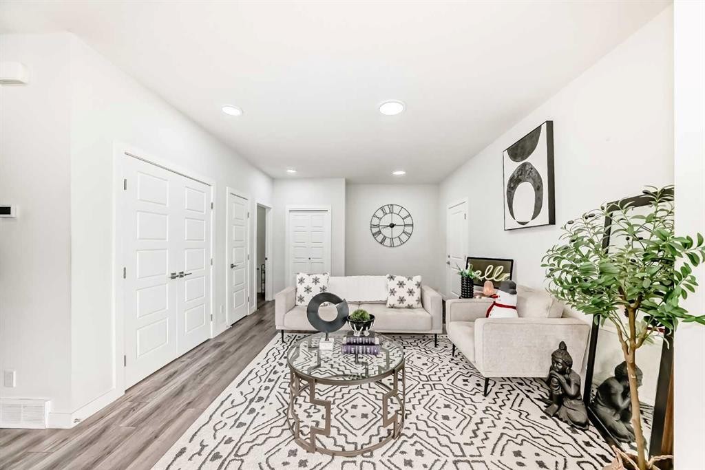 6 Corner Meadows Grove Ne, Calgary, AB - Indoor