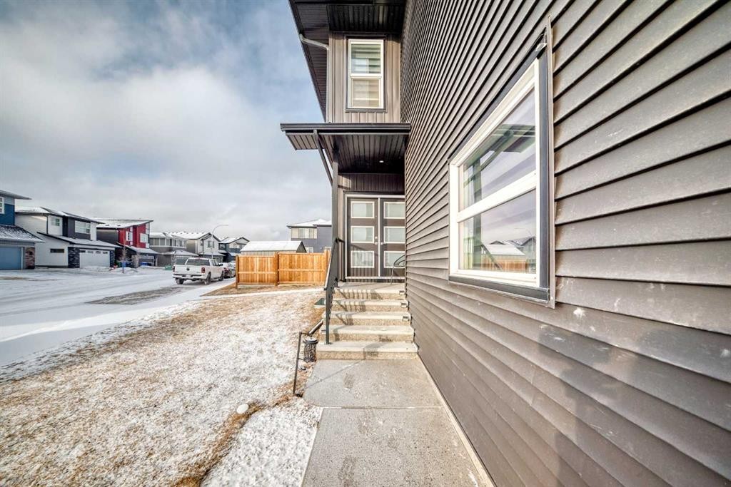 6 Corner Meadows Grove Ne, Calgary, AB - Outdoor