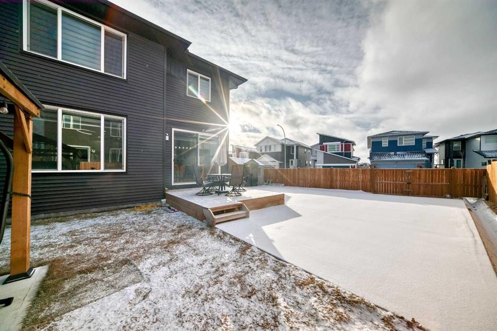 6 Corner Meadows Grove Ne, Calgary, AB - Outdoor With Exterior