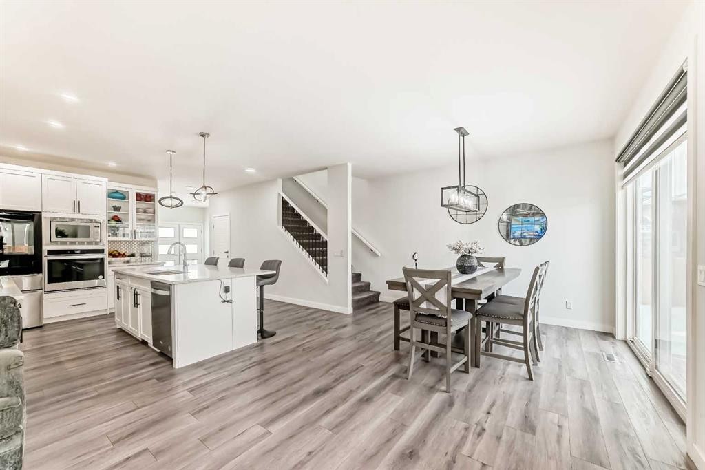 6 Corner Meadows Grove Ne, Calgary, AB - Indoor