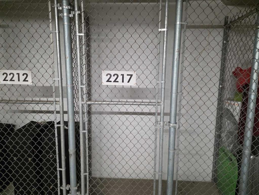 2217-130 Panatella Street Nw, Calgary, AB - Indoor Photo Showing Bathroom