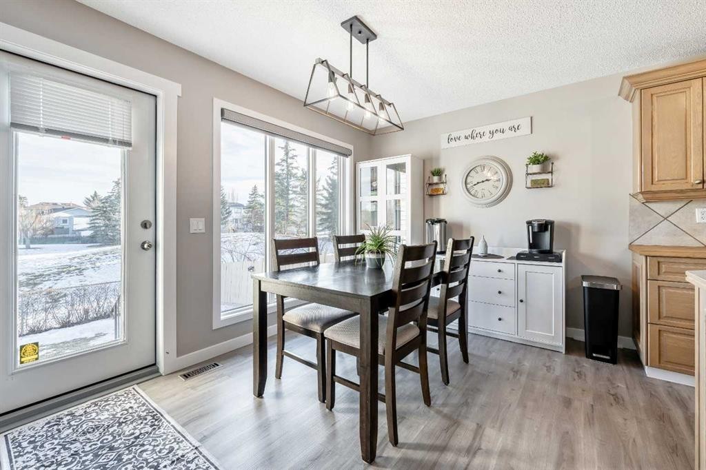 9 Hidden Valley Crescent Nw, Calgary, AB - Indoor Photo Showing Dining Room