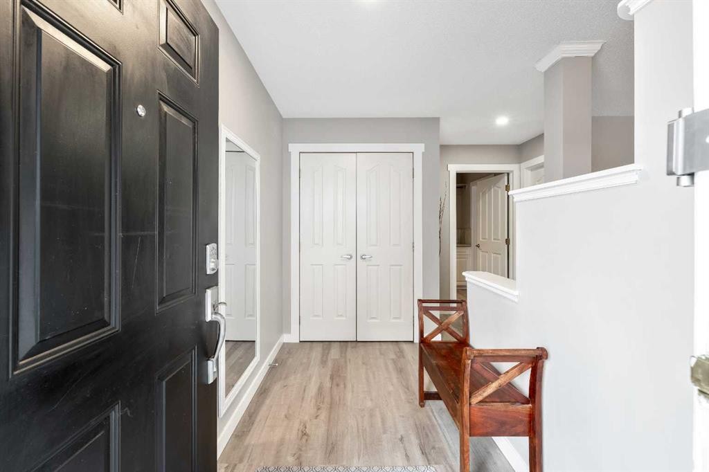 9 Hidden Valley Crescent Nw, Calgary, AB - Indoor Photo Showing Other Room