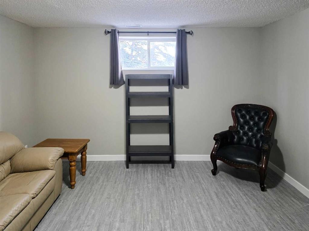 9 Hidden Valley Crescent Nw, Calgary, AB - Indoor