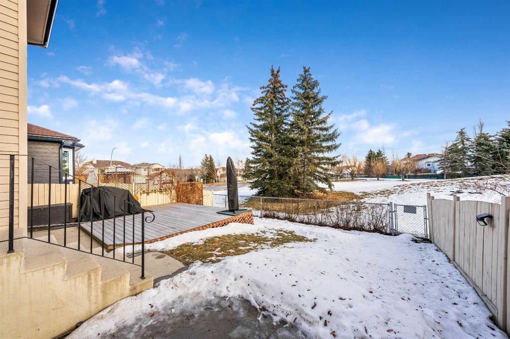 9 Hidden Valley Crescent Nw, Calgary, AB - Outdoor