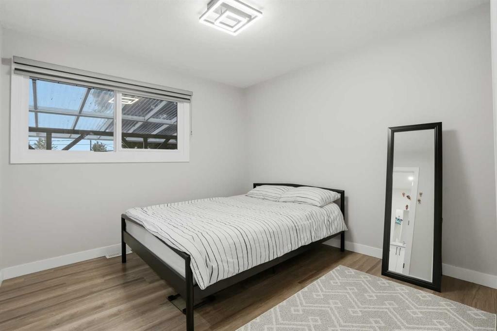 236 Fairview Drive Se, Calgary, AB - Indoor Photo Showing Bedroom
