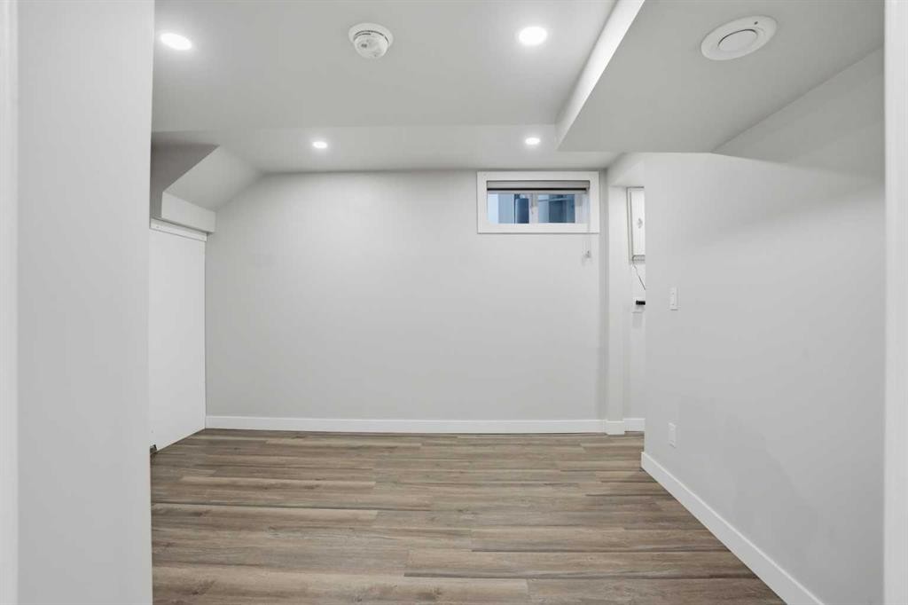 236 Fairview Drive Se, Calgary, AB - Indoor Photo Showing Other Room