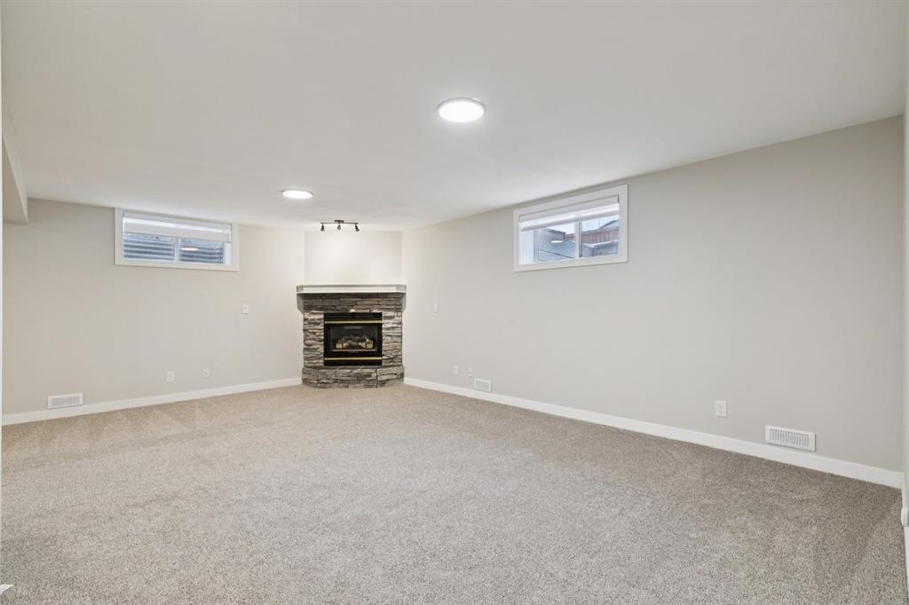 230 Chaparral Place Se, Calgary, AB