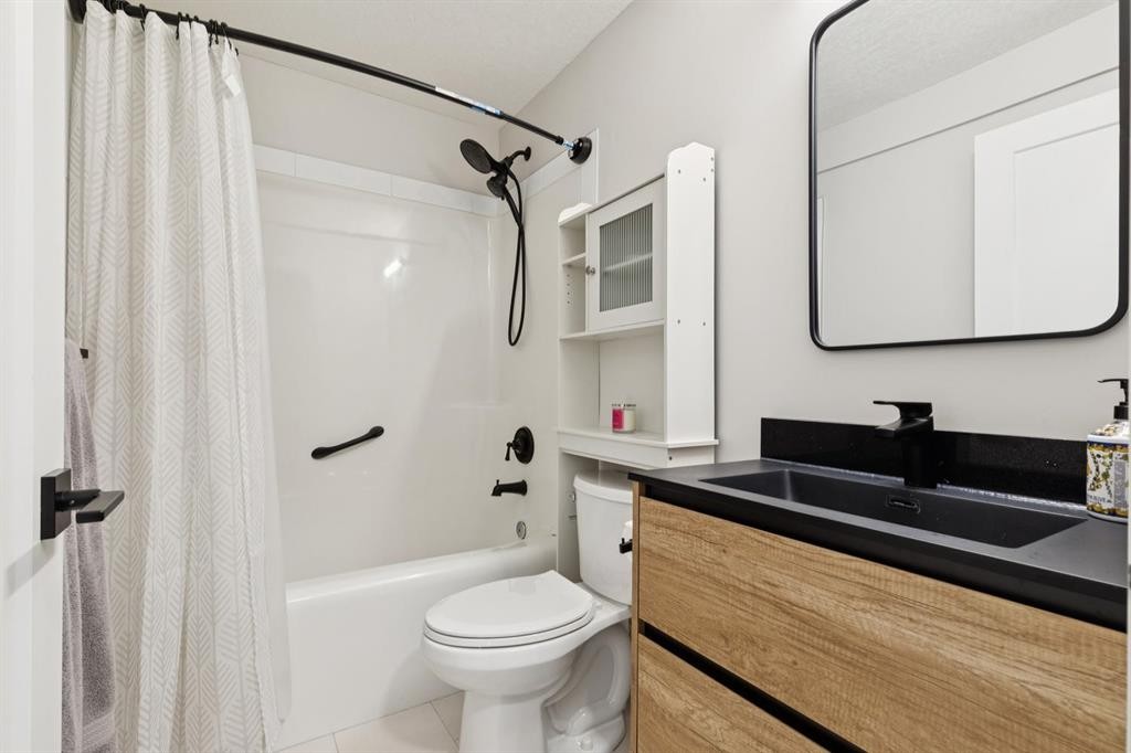 230 Chaparral Place Se, Calgary, AB