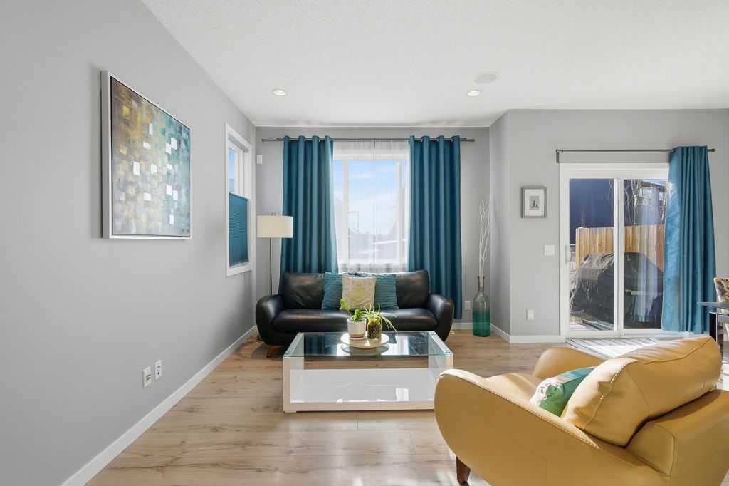 105 Chaparral Valley Crescent Se, Calgary, AB - Indoor Photo Showing Living Room