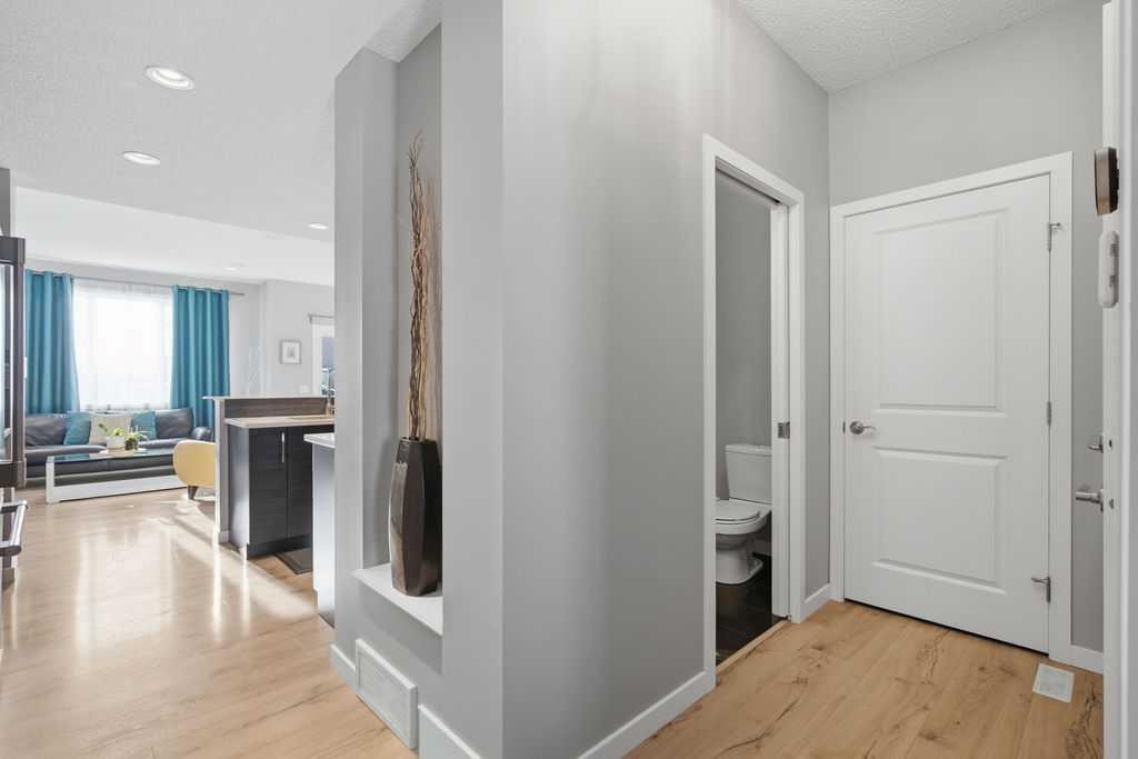 105 Chaparral Valley Crescent Se, Calgary, AB - Indoor Photo Showing Other Room