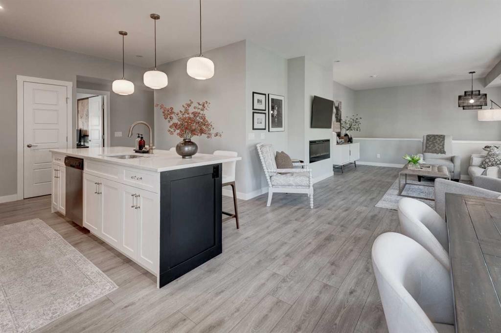 405 Cranbrook Walk Se, Calgary, AB - Indoor Photo Showing Other Room