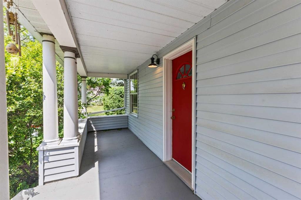 717 East Road, Standard, AB - Outdoor With Exterior