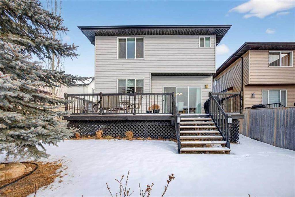 28 Evansview Manor Nw, Calgary, AB - Outdoor With Deck Patio Veranda