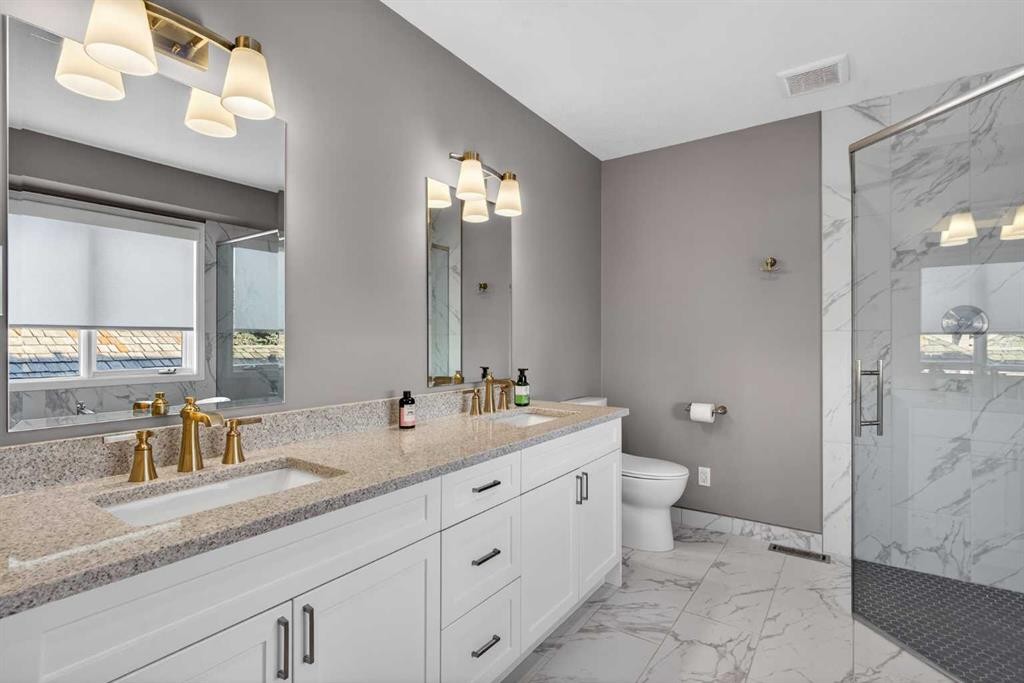 116 Hampshire Grove Nw, Calgary, AB - Indoor Photo Showing Bathroom