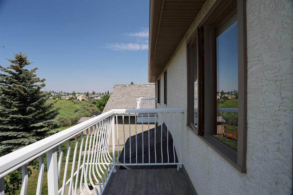 116 Hampshire Grove Nw, Calgary, AB - Outdoor With Exterior