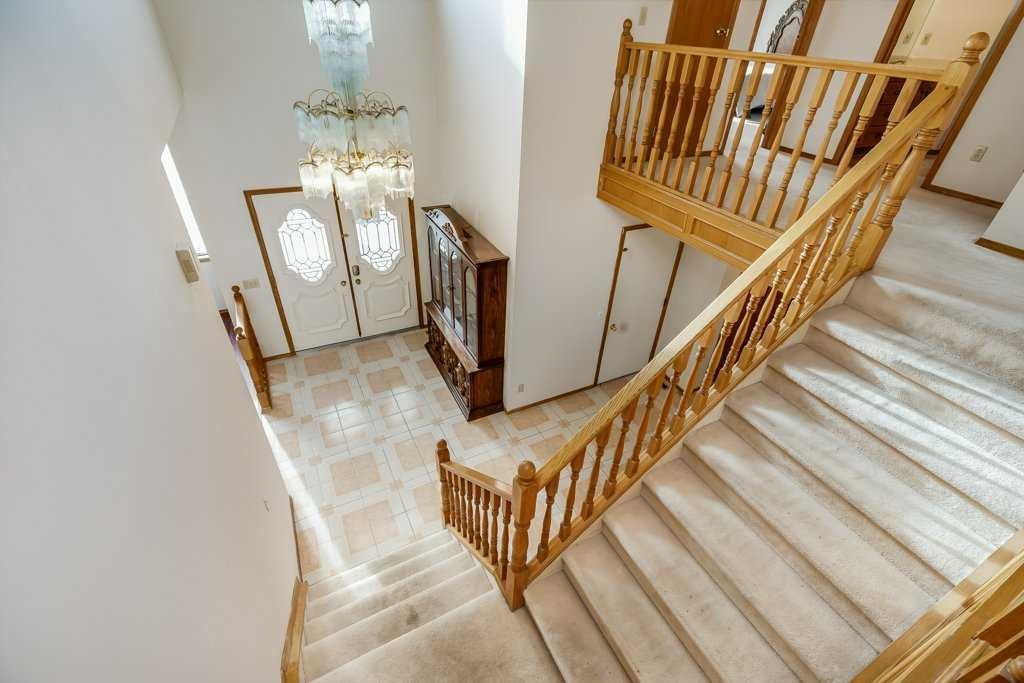 106 Sienna Hills Drive Sw, Calgary, AB - Indoor Photo Showing Other Room