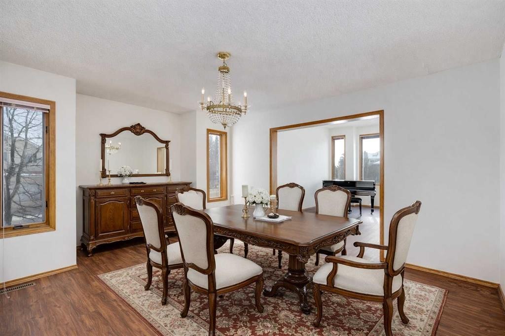 106 Sienna Hills Drive Sw, Calgary, AB - Indoor Photo Showing Dining Room
