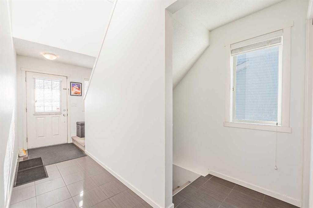 180 Panatella Way Nw, Calgary, AB