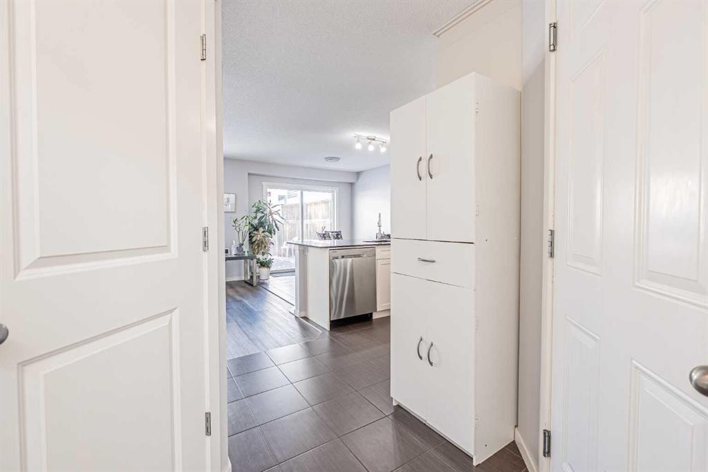 180 Panatella Way Nw, Calgary, AB