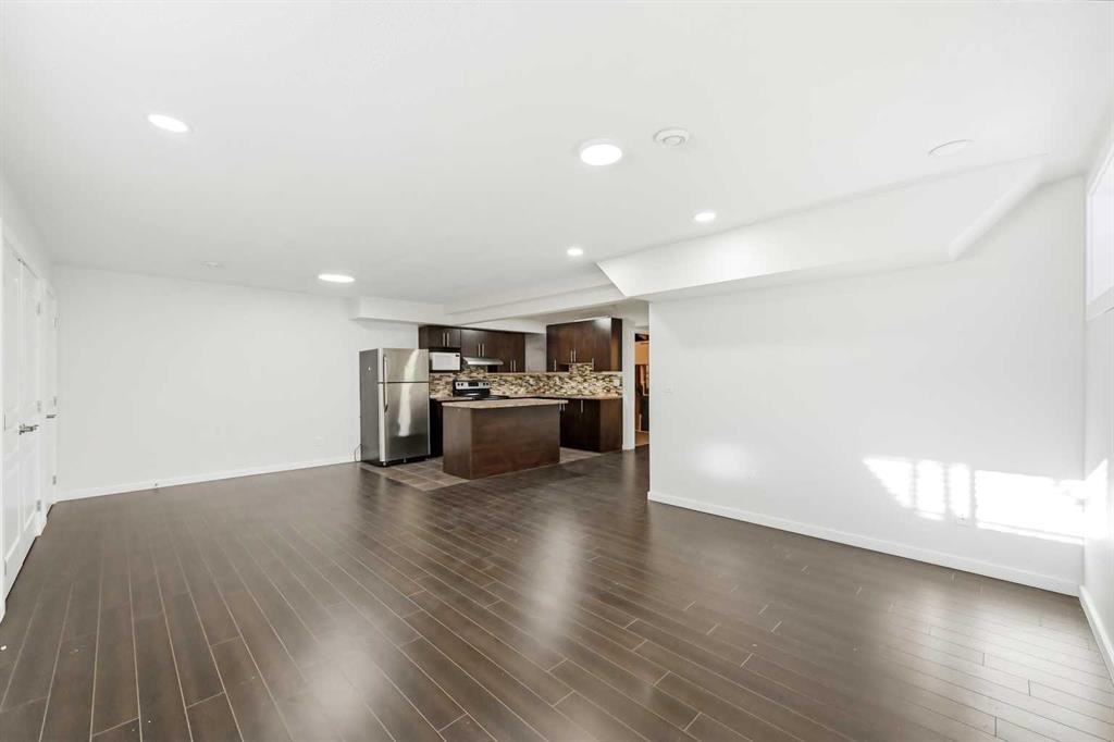 59 Redstone Park Ne, Calgary, AB - Indoor Photo Showing Living Room
