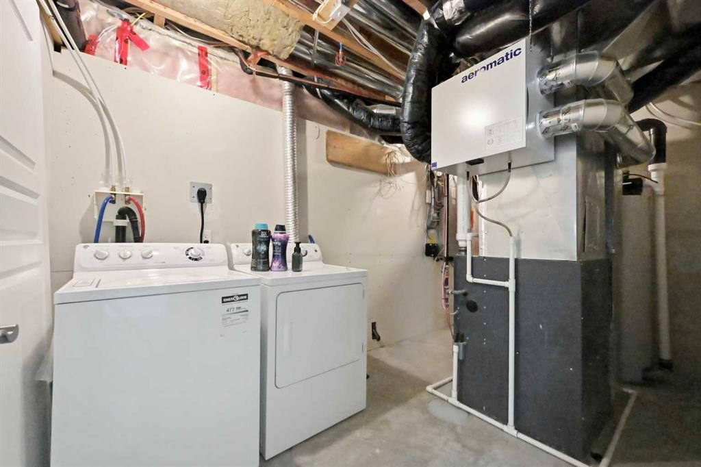 59 Redstone Park Ne, Calgary, AB - Indoor Photo Showing Laundry Room