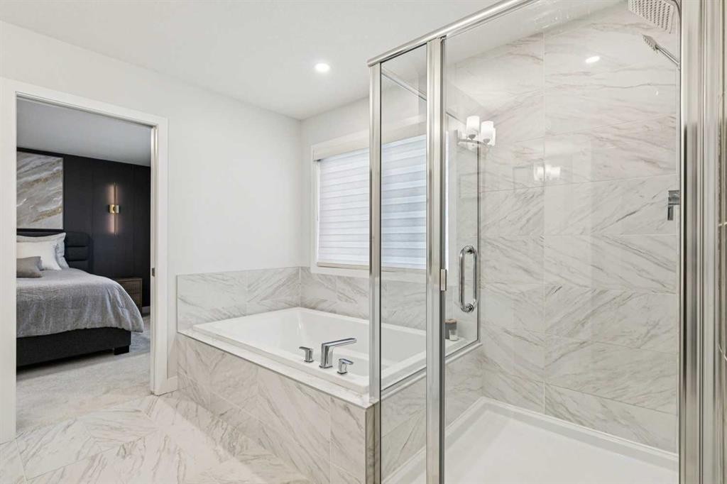 153 Edith Villas Nw, Calgary, AB - Indoor Photo Showing Bathroom