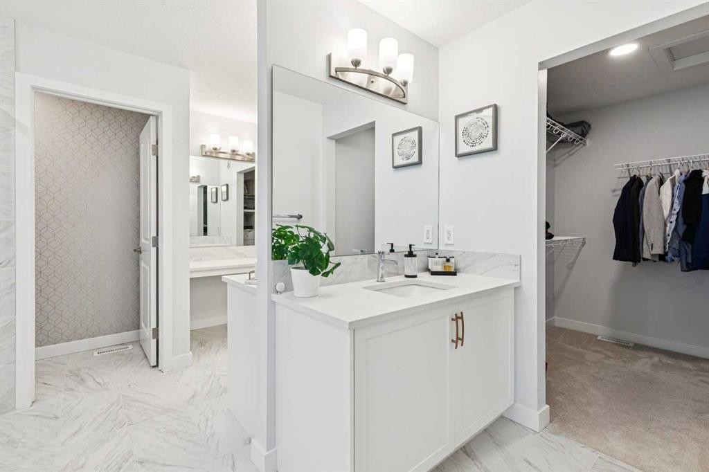 153 Edith Villas Nw, Calgary, AB - Indoor