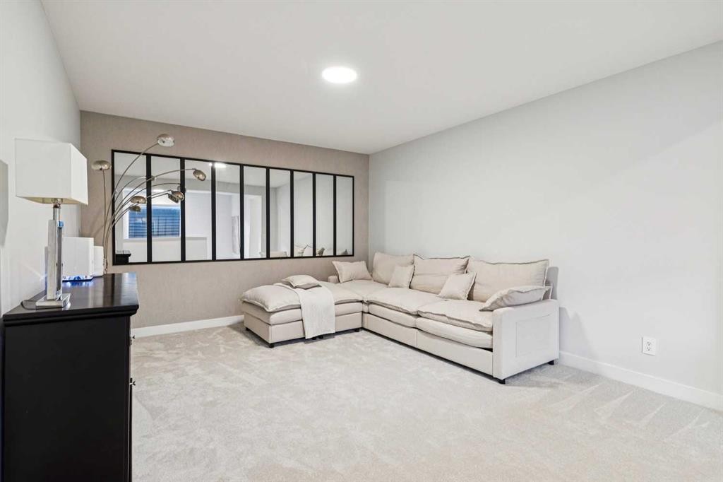 153 Edith Villas Nw, Calgary, AB - Indoor