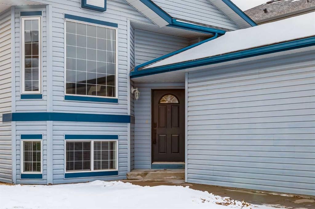140 Stonegate Close Nw, Airdrie, AB - Outdoor