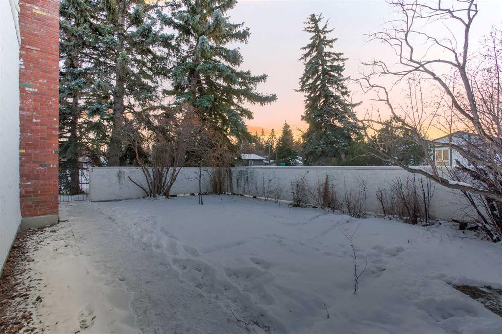 2416 Palliser Drive Sw, Calgary, AB - Outdoor