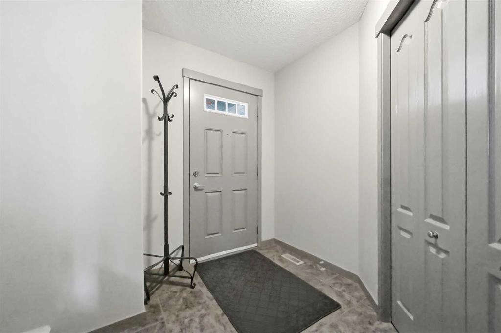 28 Skyview Shores Terrace Ne, Calgary, AB - Indoor Photo Showing Other Room
