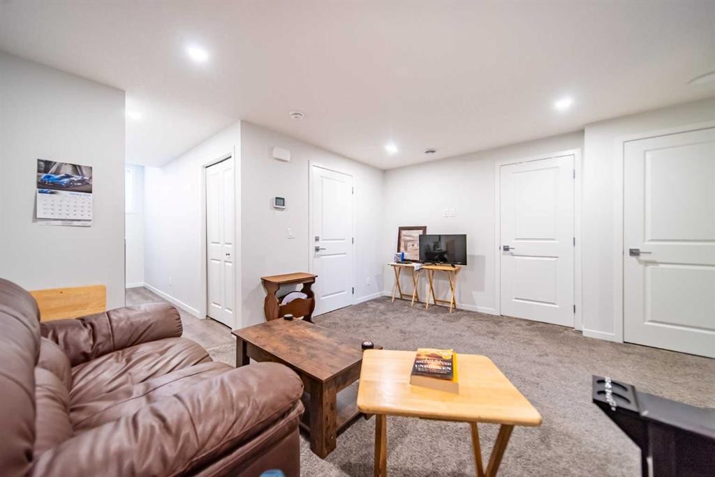 27 Iris Crescent, Okotoks, AB - Indoor
