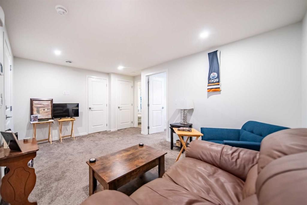 27 Iris Crescent, Okotoks, AB - Indoor