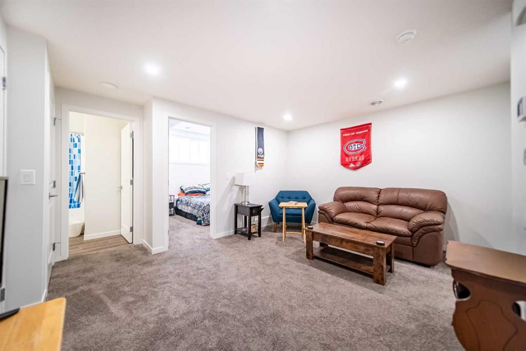 27 Iris Crescent, Okotoks, AB - Indoor