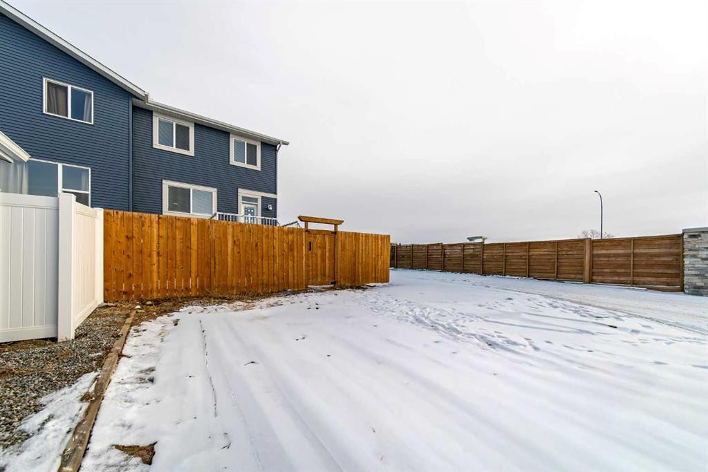27 Iris Crescent, Okotoks, AB - Outdoor