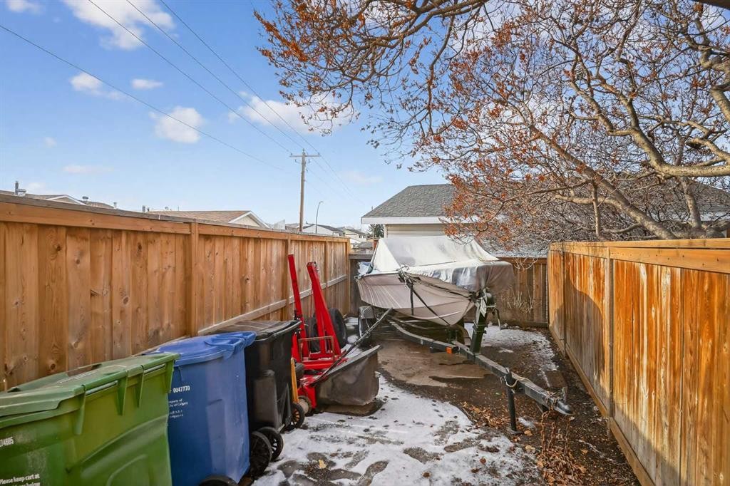16 Rundleson Way Ne, Calgary, AB