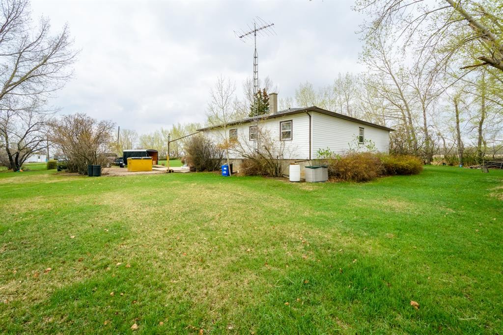 30319 Highway 2A, Carstairs, AB - Outdoor